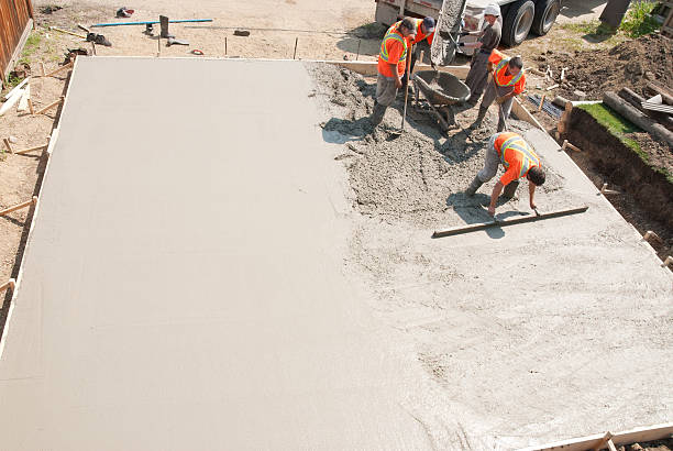 Best Custom Concrete Contractor  in Holden, MO